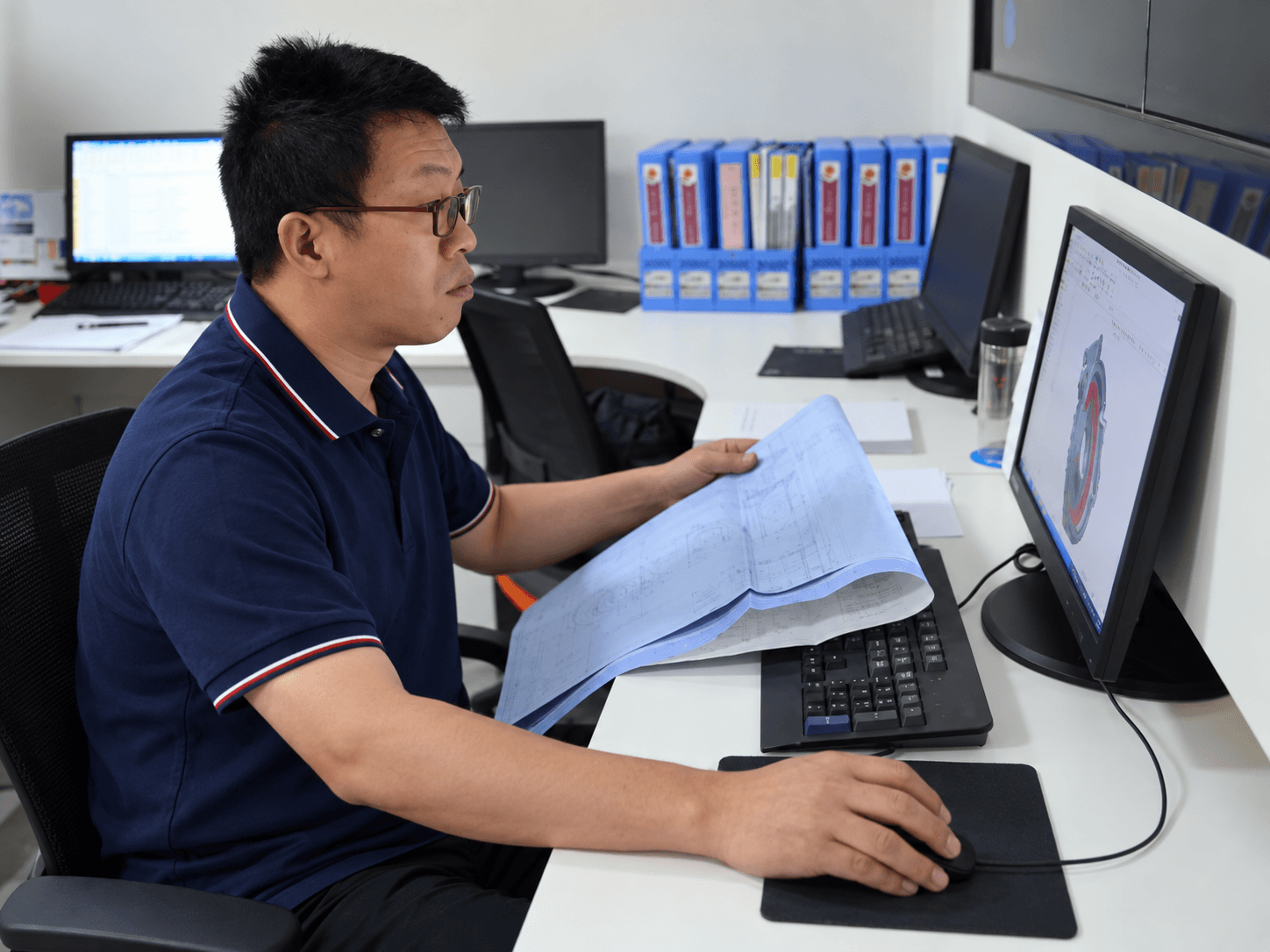 Huang Zhishun — Ingenieur für Reverse Engineering